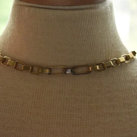 Stella & Dot Hazel Flower Petal Statement Necklace Chain Link Gold - Picture 12 of 16